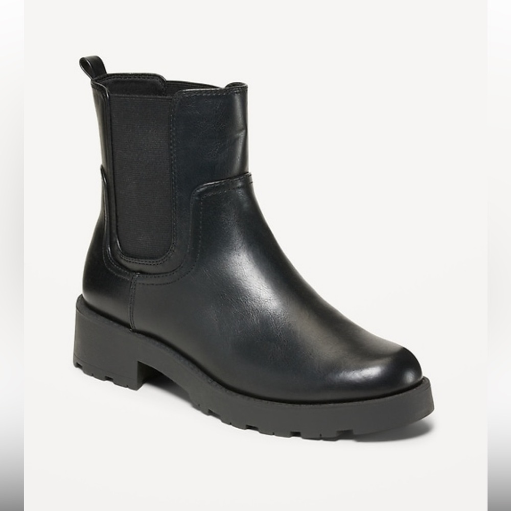NWT Faux Black Leather Chelsea Boots W8